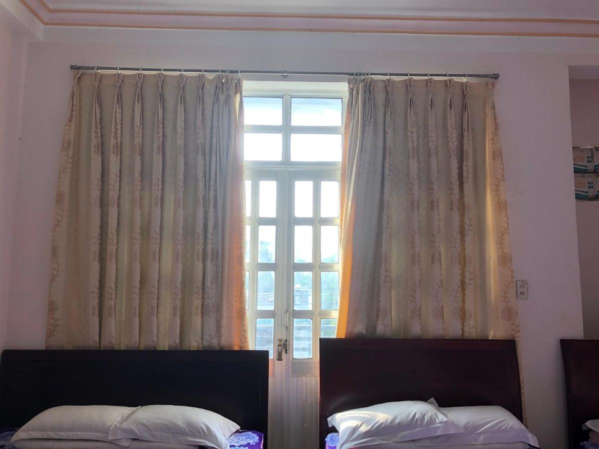 Khach San Phu Phuong Hotel ญาจาง ภายนอก รูปภาพ